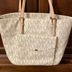 Authentic Michael Kors tote handbag.